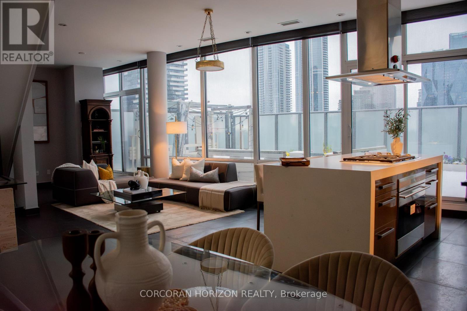 Ph01 - 1 Market Street, Toronto, Ontario  M5E 0A2 - Photo 8 - C13037050