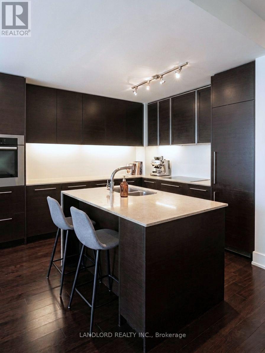 207 - 170 AVENUE ROAD, Toronto, Ontario