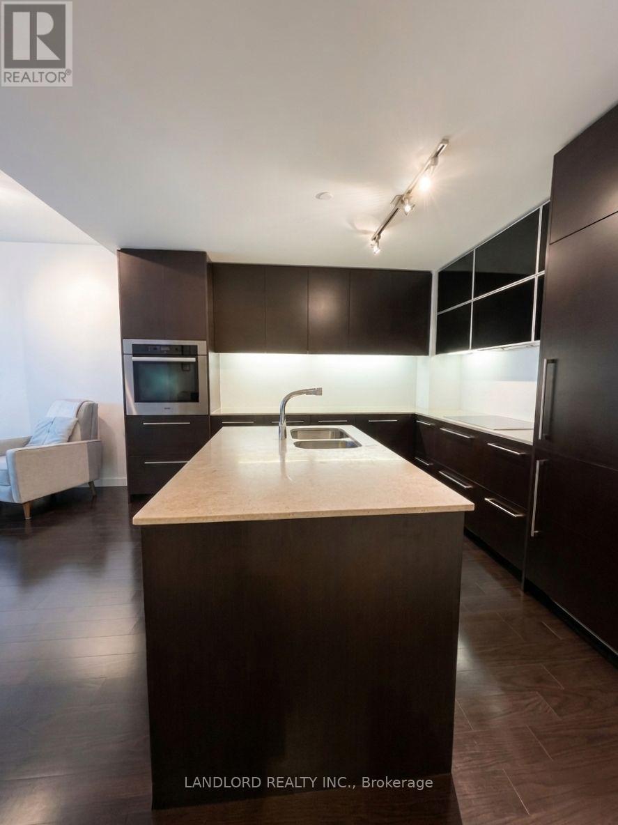 207 - 170 Avenue Road, Toronto, Ontario  M5R 0A4 - Photo 2 - C13037146