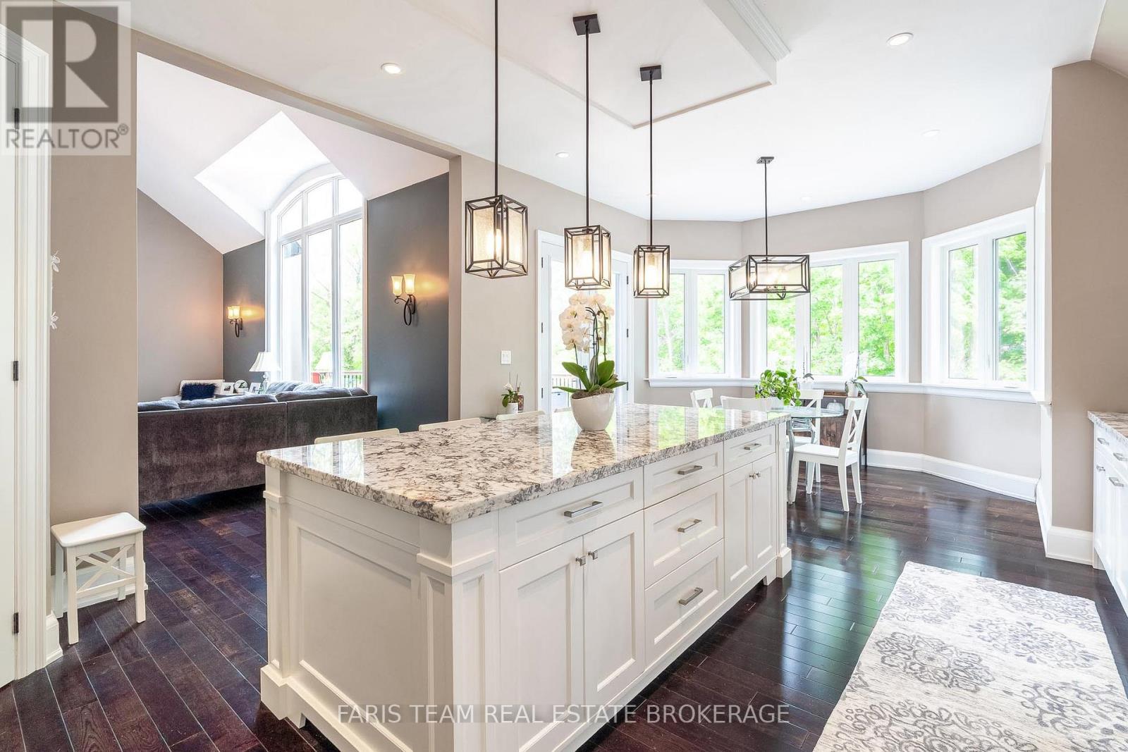 400 Lloyd's Lane, King, Ontario  L7B 0E4 - Photo 13 - N12718134