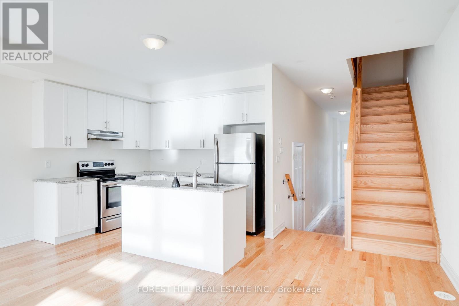 41 Hiawatha Court, Vaughan, Ontario  L4L 0J2 - Photo 7 - N13032886