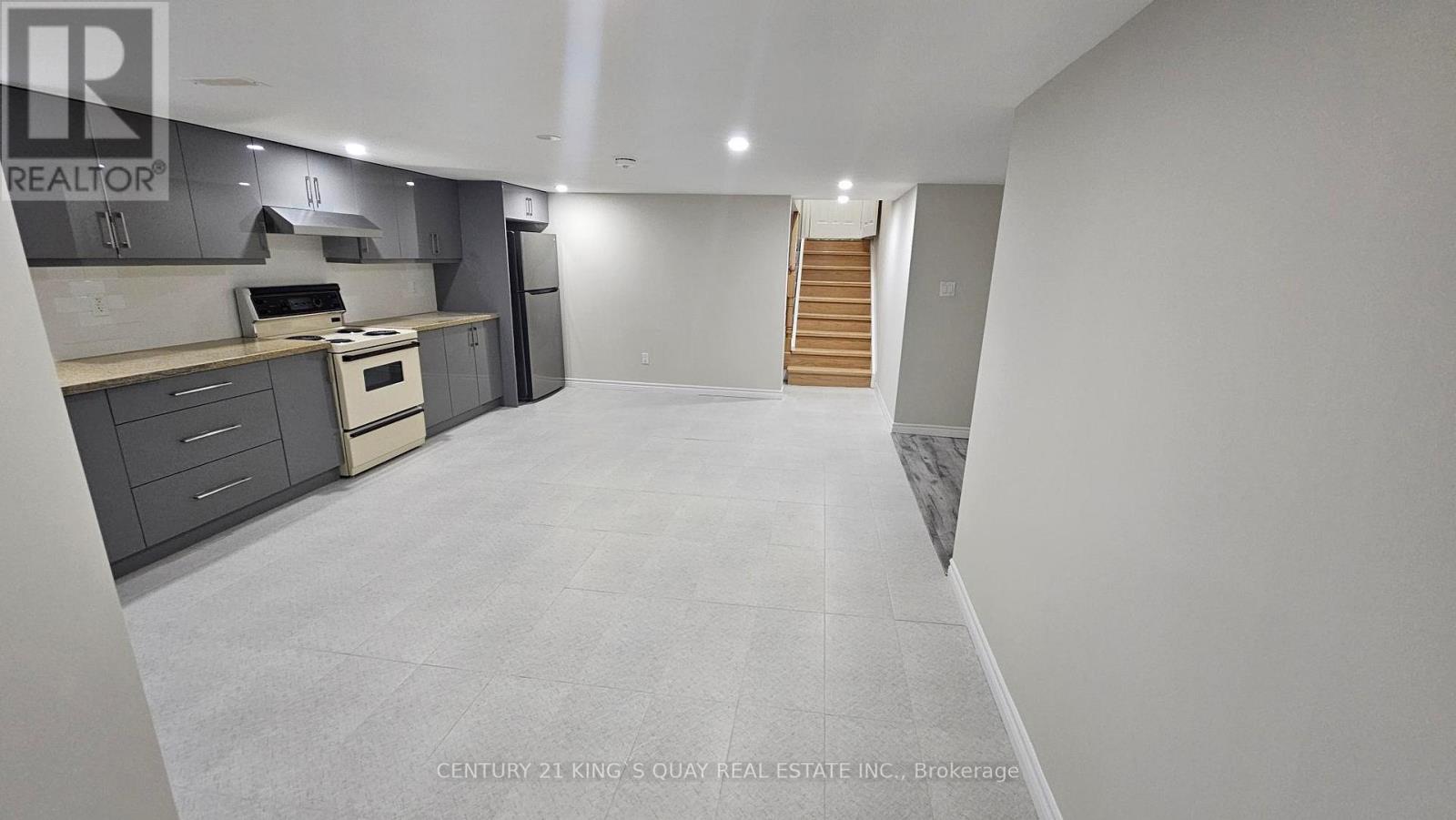 Bsmt - 498 Wilson Road S, Oshawa, Ontario  L1H 6C9 - Photo 4 - E13036828