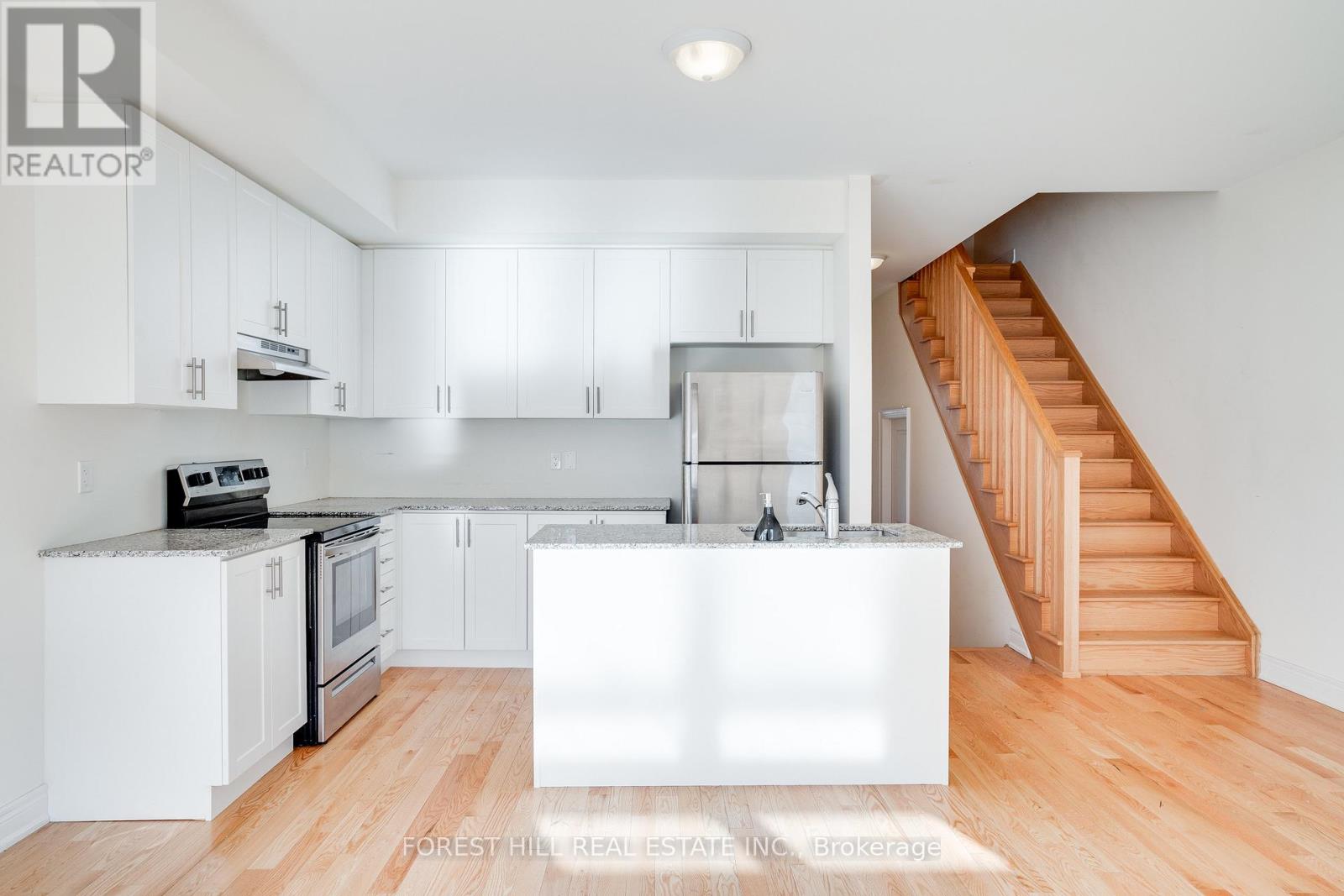 41 Hiawatha Court, Vaughan, Ontario  L4L 0J2 - Photo 8 - N13032886