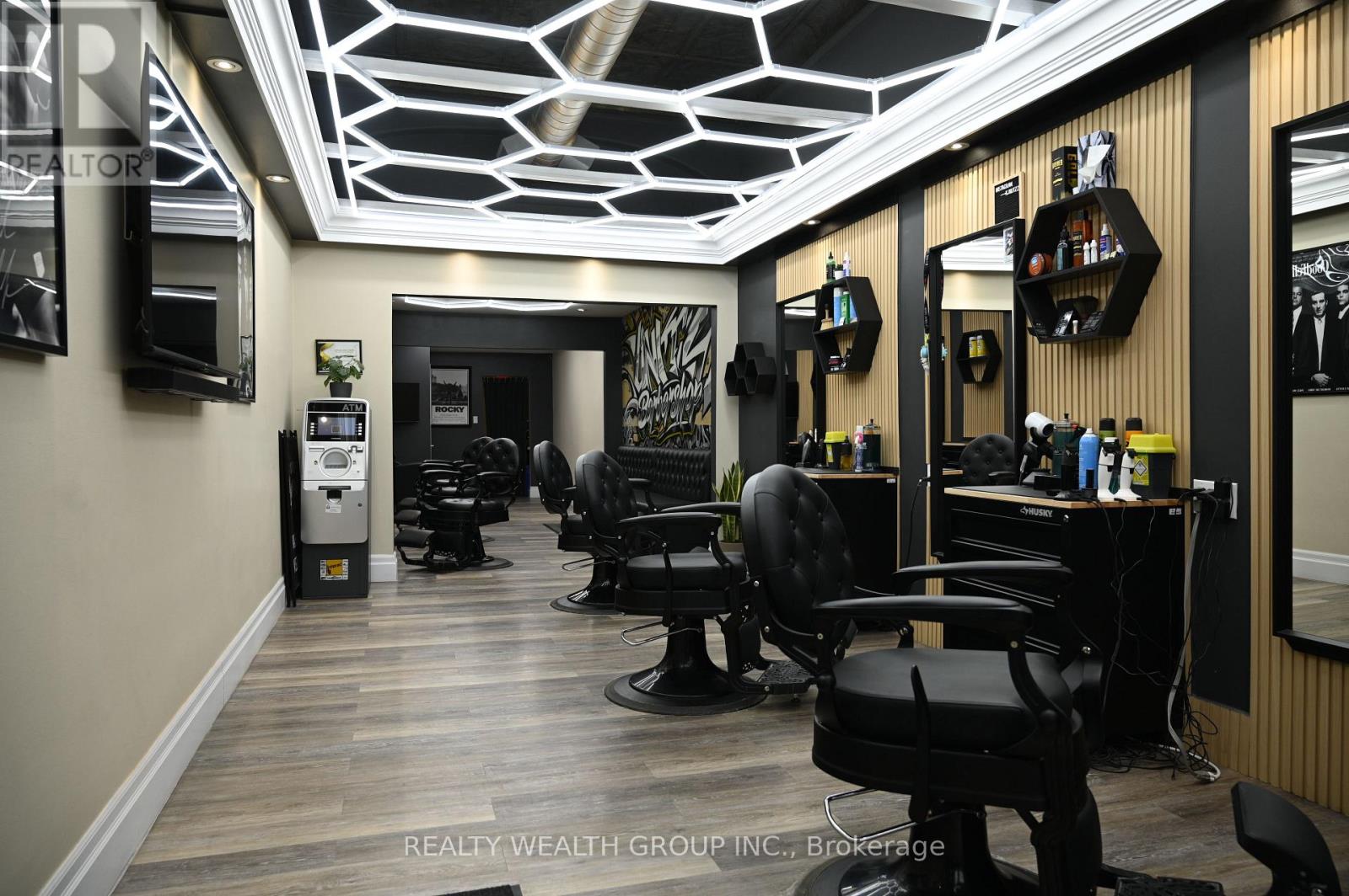 18 Holland Street W, Bradford West Gwillimbury, Ontario  L3Z 2B3 - Photo 2 - N12863326