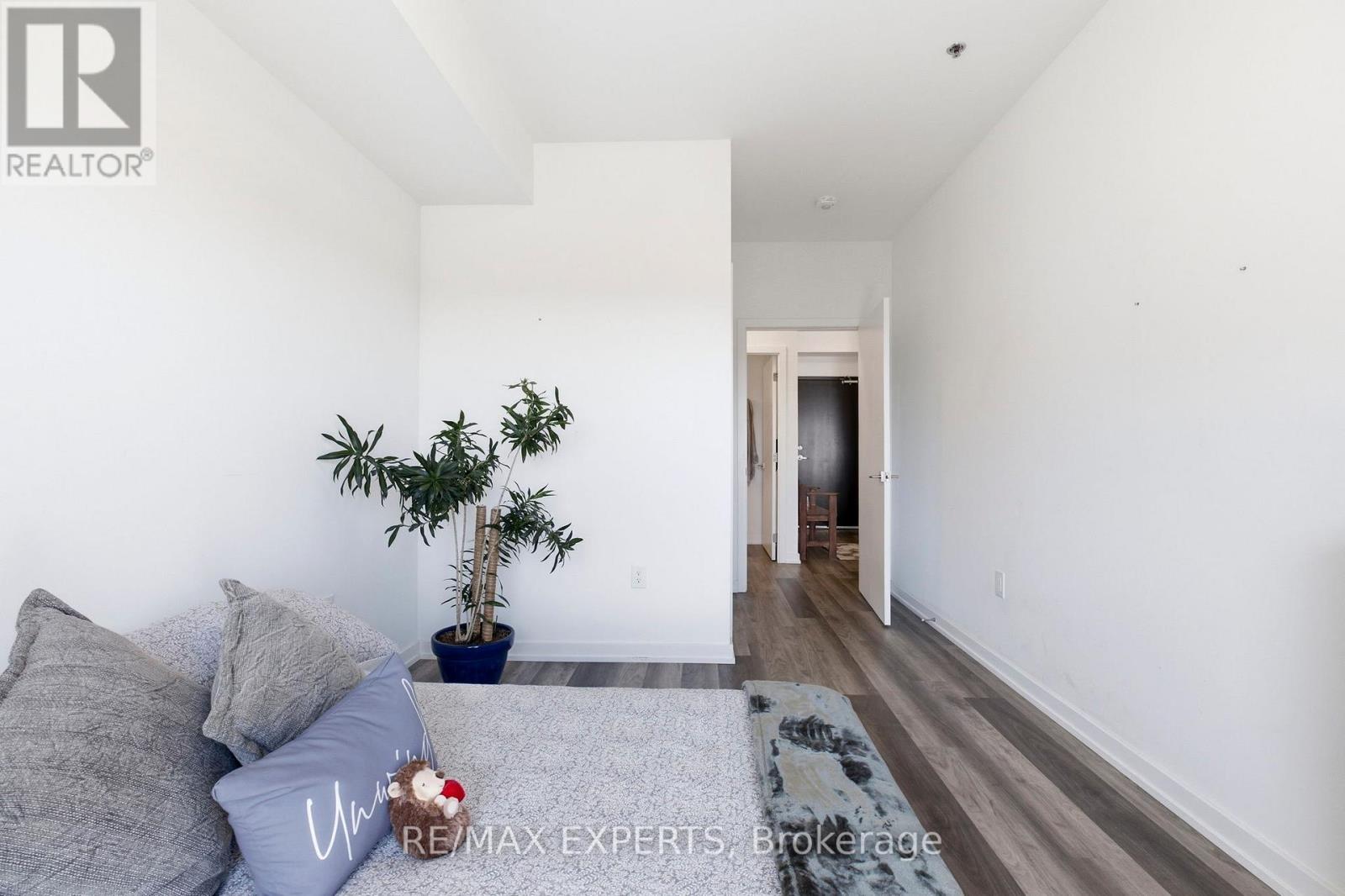 325 - 430 Essa Road, Barrie, Ontario  L4N 9C6 - Photo 17 - S13035142