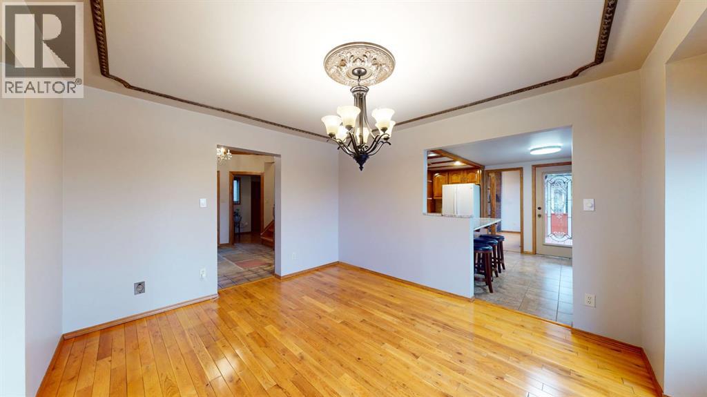 610 Ross Glen Drive SE, Medicine Hat, Alberta  T1B 3X3 - Photo 15 - A2274894