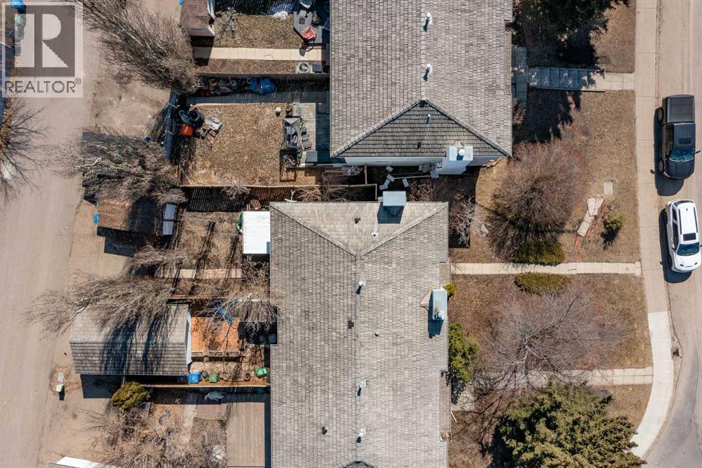 11 Erickson Drive, Red Deer, Alberta  T4R 2A3 - Photo 24 - A2301977