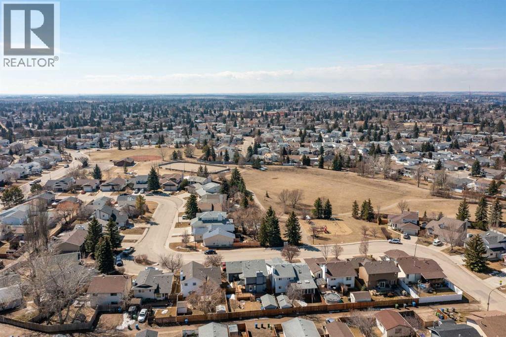 11 Erickson Drive, Red Deer, Alberta  T4R 2A3 - Photo 27 - A2301977