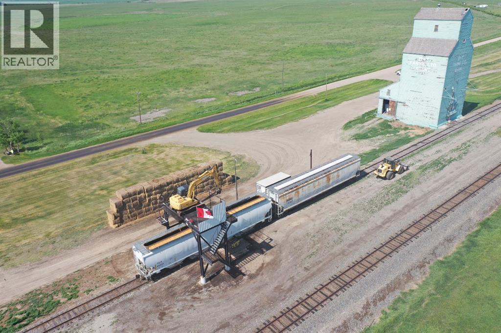 On Railway Ave, Brant, Alberta  T0L 0L0 - Photo 14 - A2263660