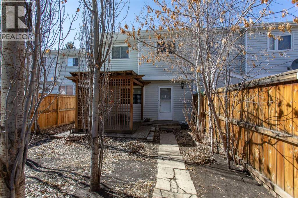 11 Erickson Drive, Red Deer, Alberta  T4R 2A3 - Photo 22 - A2301977