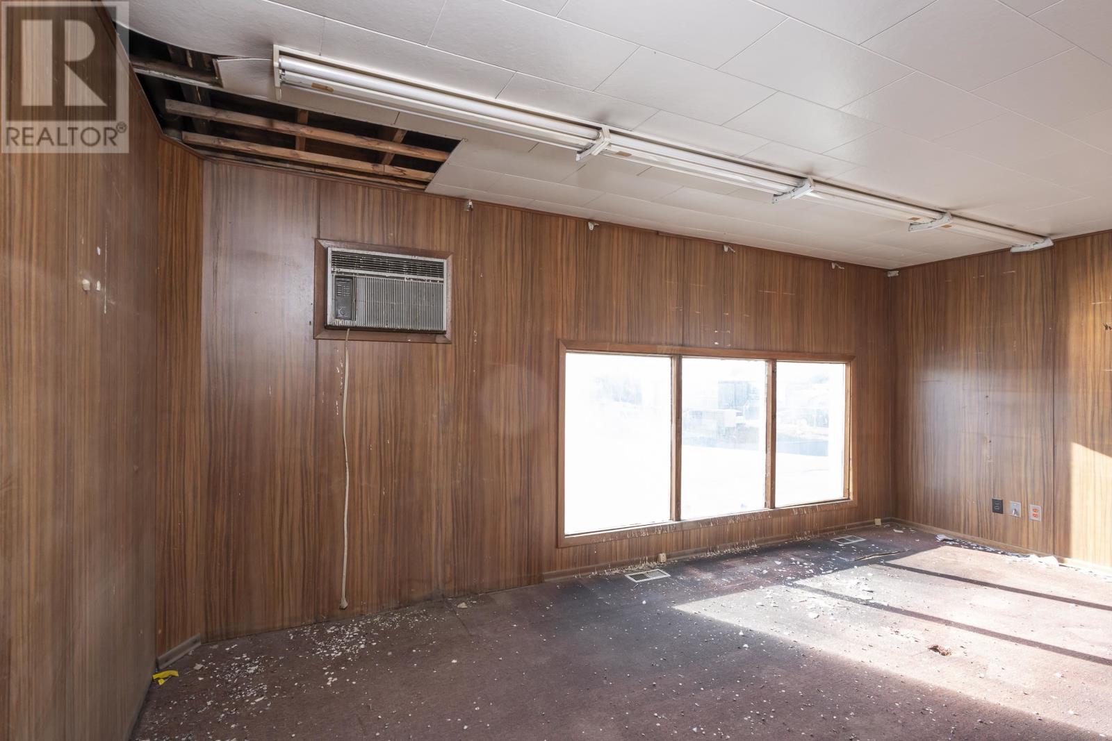 561 Tenth Ave., Thunder Bay, Ontario  P7B 2R3 - Photo 39 - TB253461