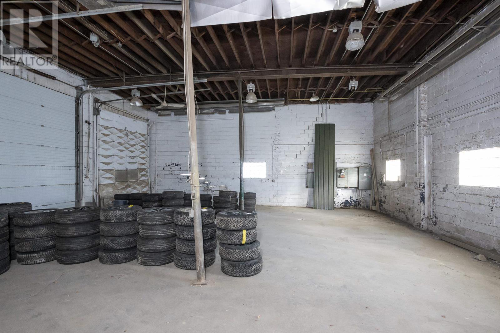 561 Tenth Ave., Thunder Bay, Ontario  P7B 2R3 - Photo 32 - TB253461