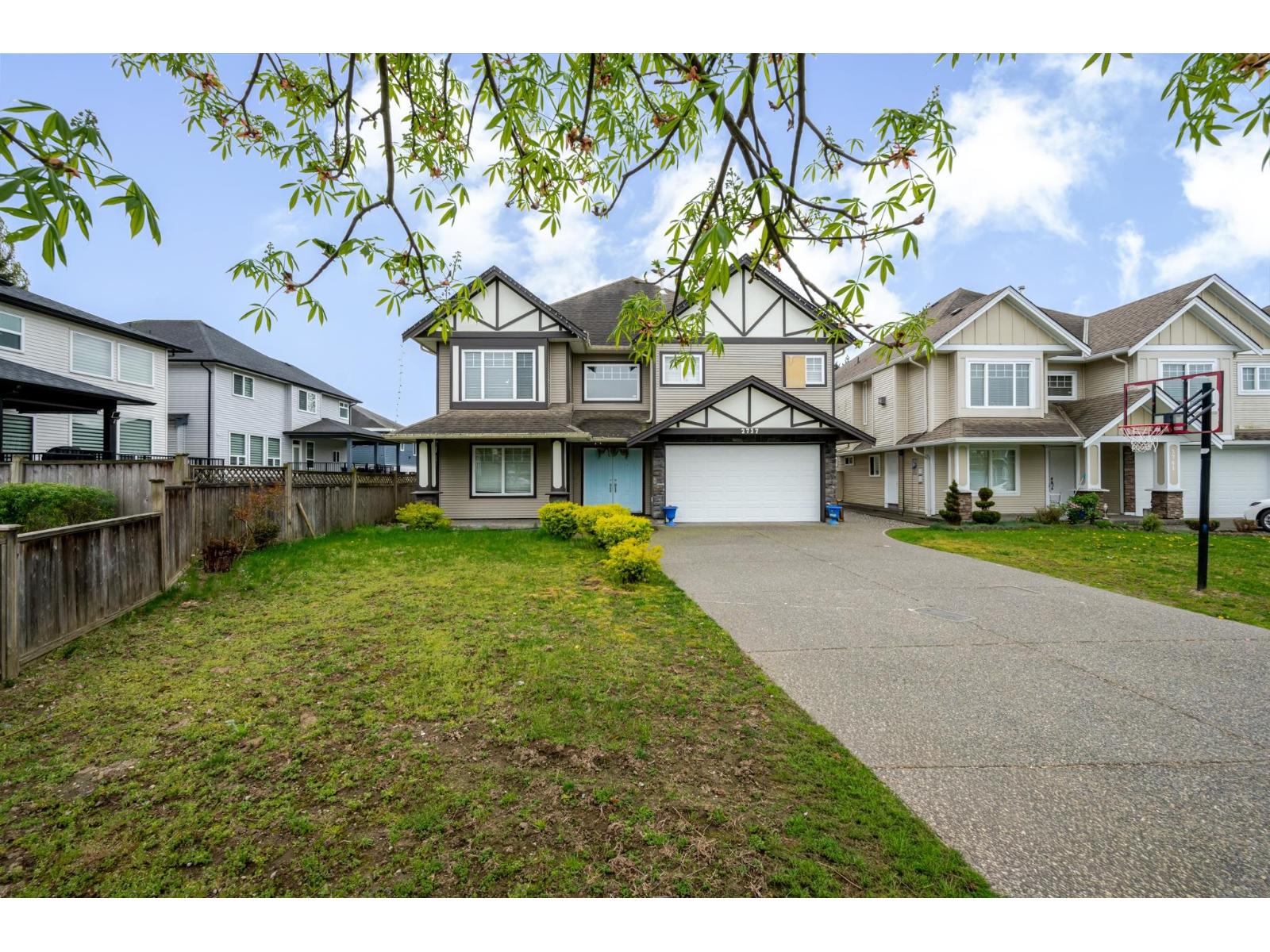 2737 Carriage Court, Abbotsford, British Columbia  V4X 0A3 - Photo 3 - R3110917