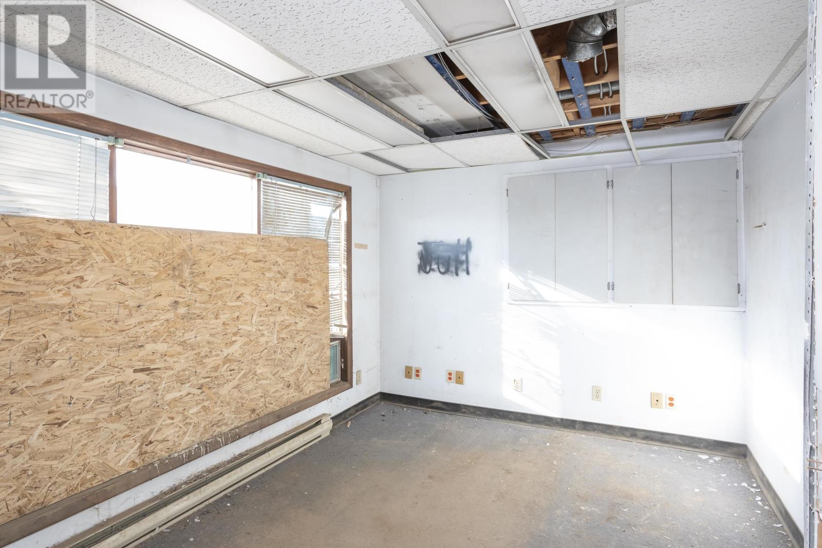 561 Tenth Ave., Thunder Bay, Ontario  P7B 2R3 - Photo 34 - TB253461