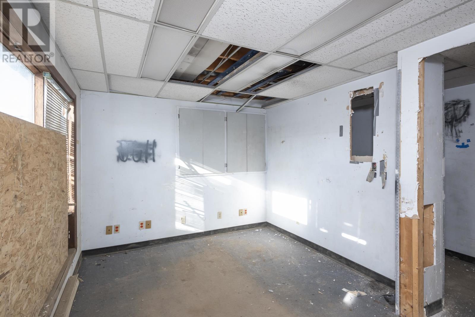 561 Tenth Ave., Thunder Bay, Ontario  P7B 2R3 - Photo 37 - TB253461