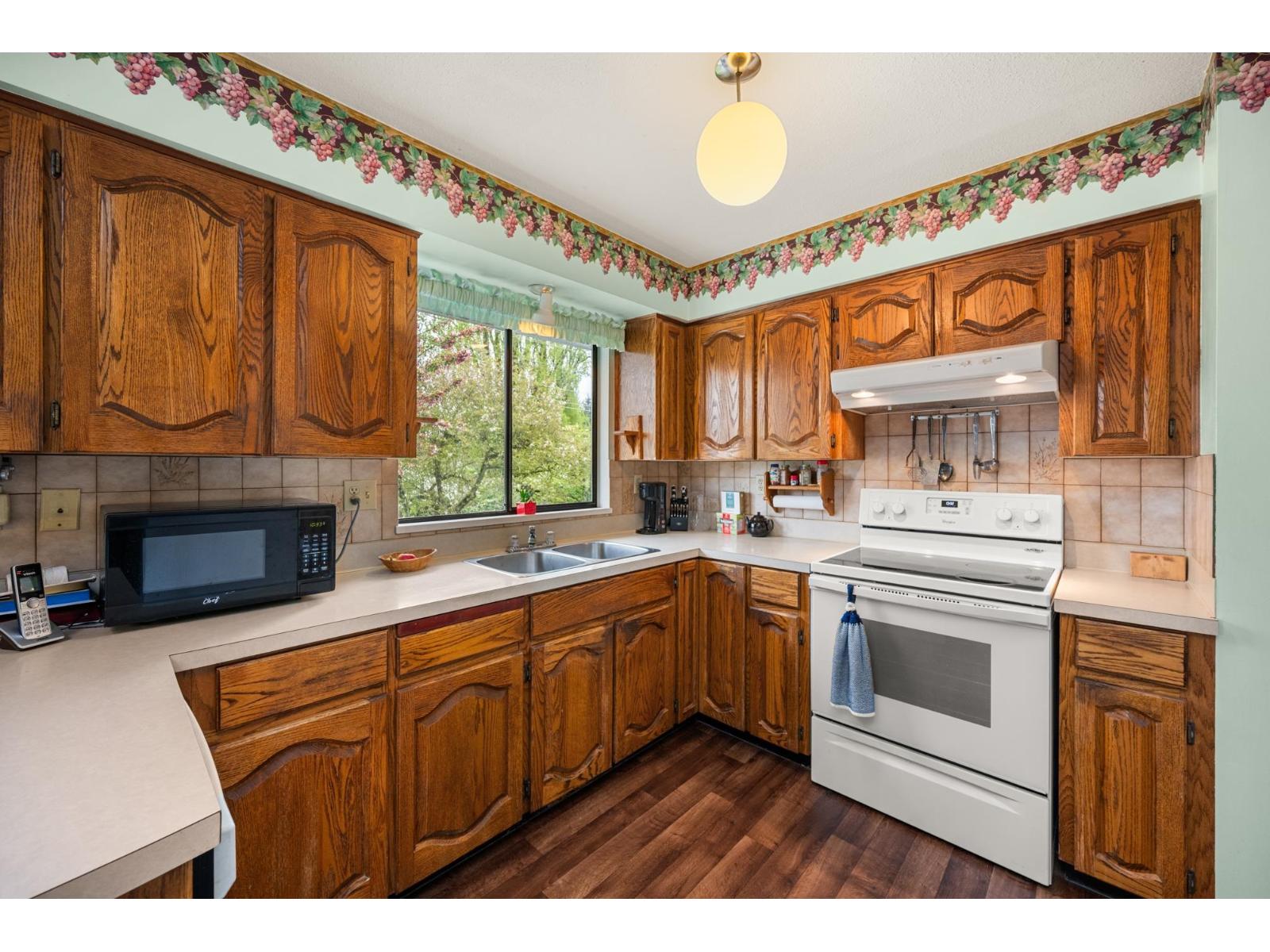 9507 204b Street, Langley, British Columbia  V1M 1Y9 - Photo 12 - R3115193