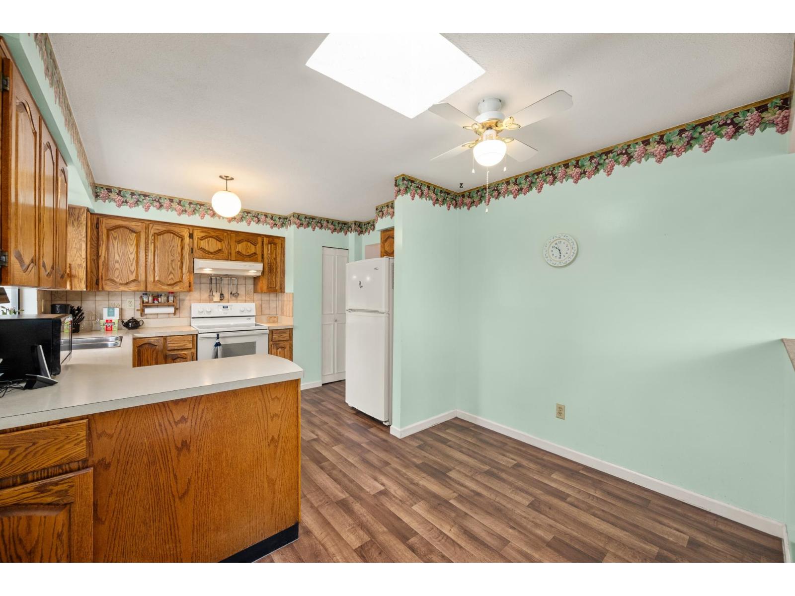 9507 204b Street, Langley, British Columbia  V1M 1Y9 - Photo 10 - R3115193