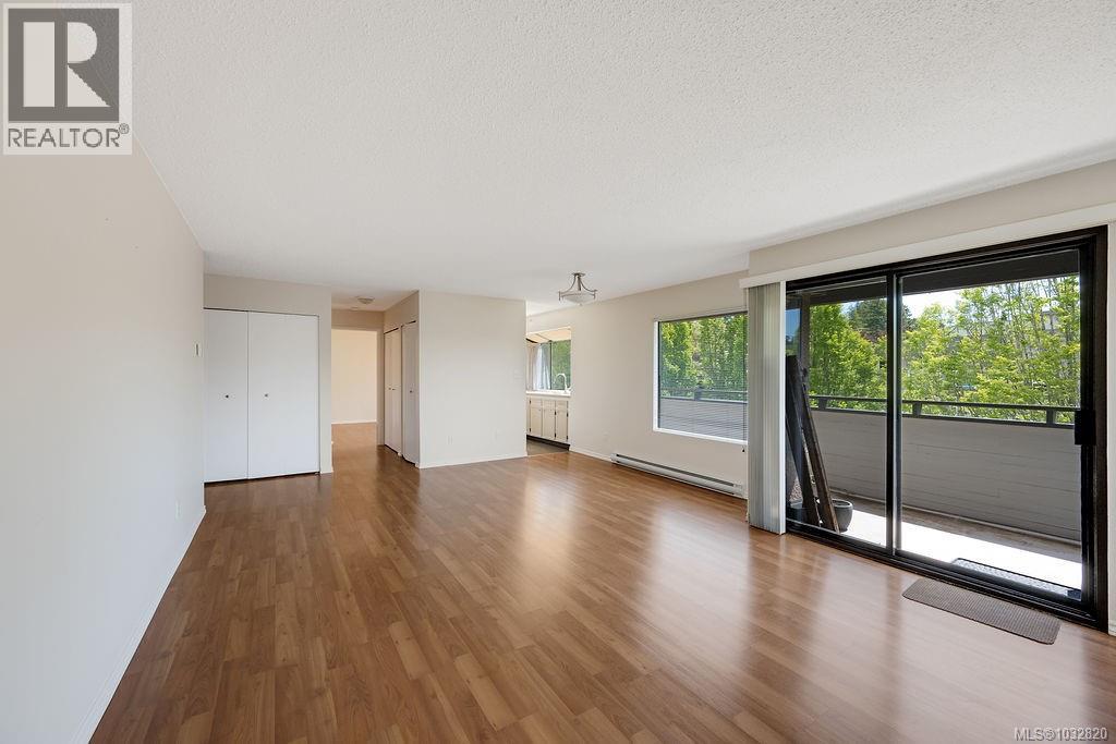 402 3274 Glasgow Ave, Saanich, British Columbia  V8X 1M2 - Photo 6 - 1032820