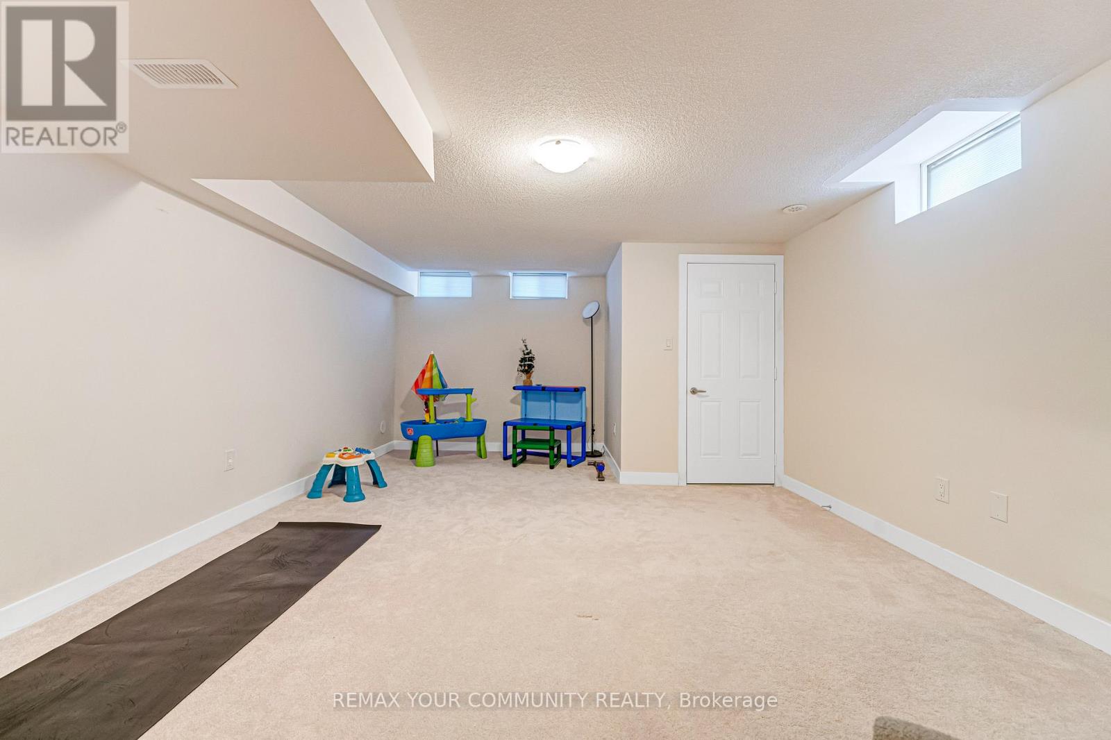 92 Stauffer Crescent, Markham, Ontario  L6B 1R1 - Photo 19 - N13037072