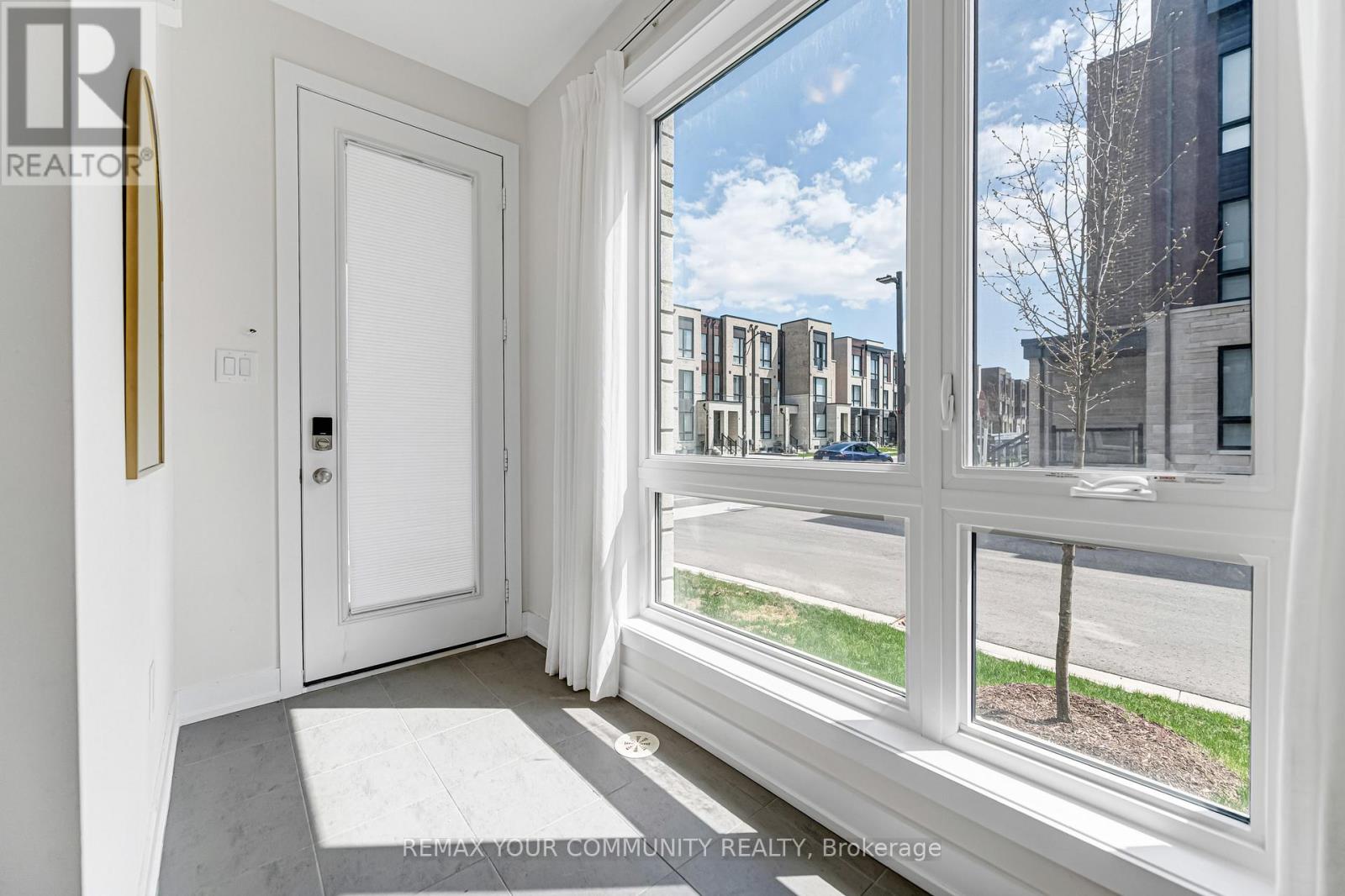 92 Stauffer Crescent, Markham, Ontario  L6B 1R1 - Photo 2 - N13037072