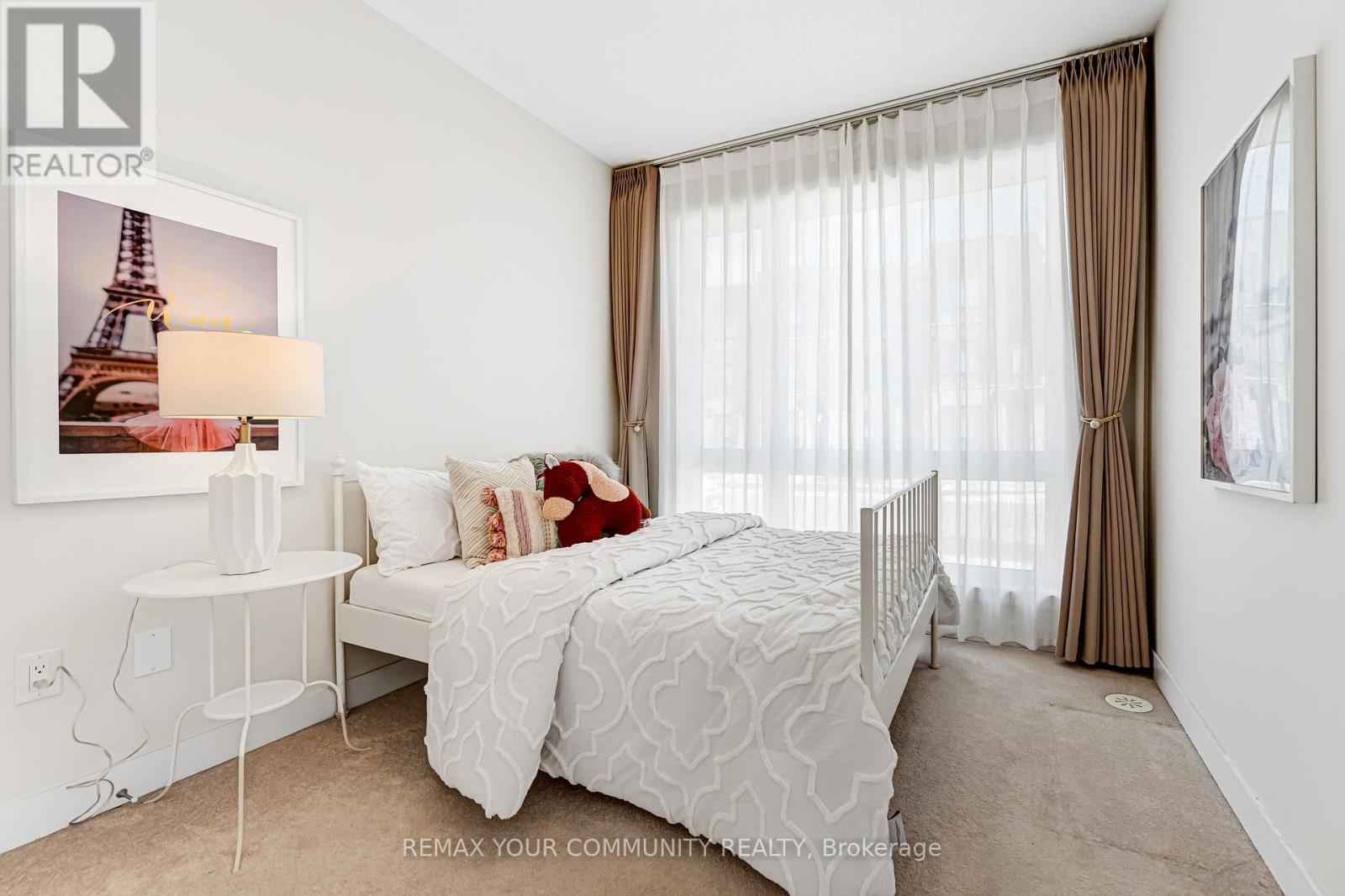 92 Stauffer Crescent, Markham, Ontario  L6B 1R1 - Photo 4 - N13037072