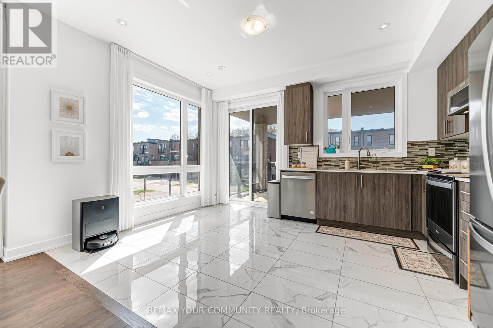 92 Stauffer Crescent, Markham, Ontario  L6B 1R1 - Photo 9 - N13037072