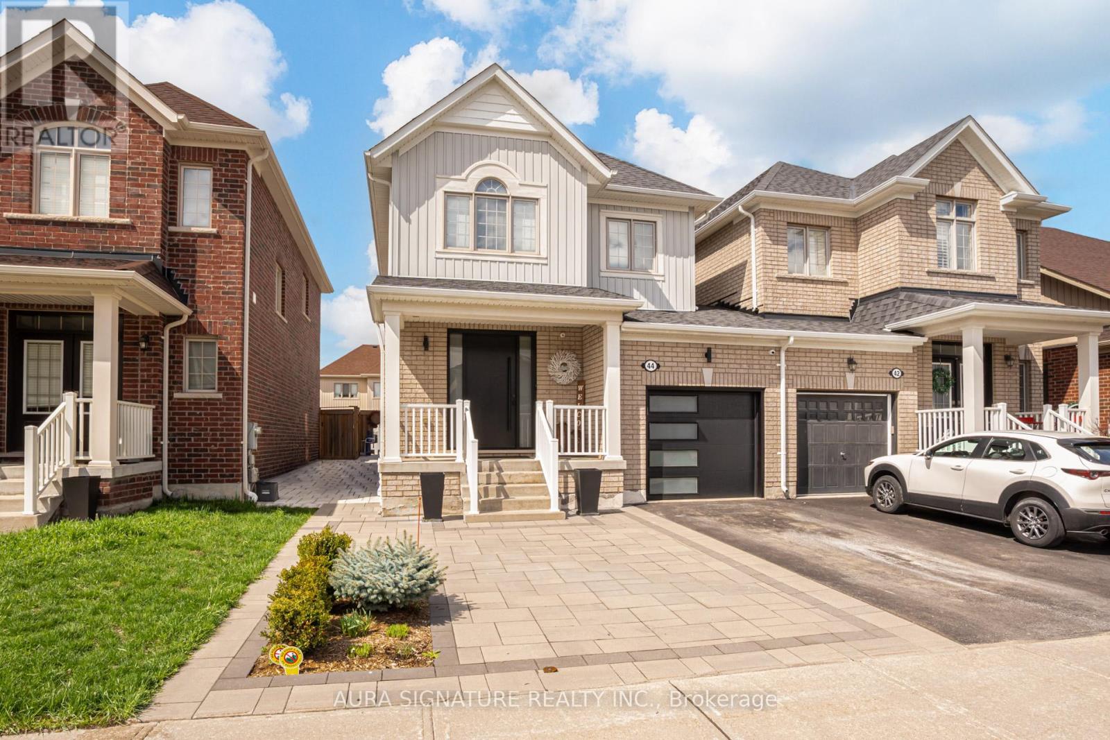 44 MCCABE LANE, New Tecumseth, Ontario