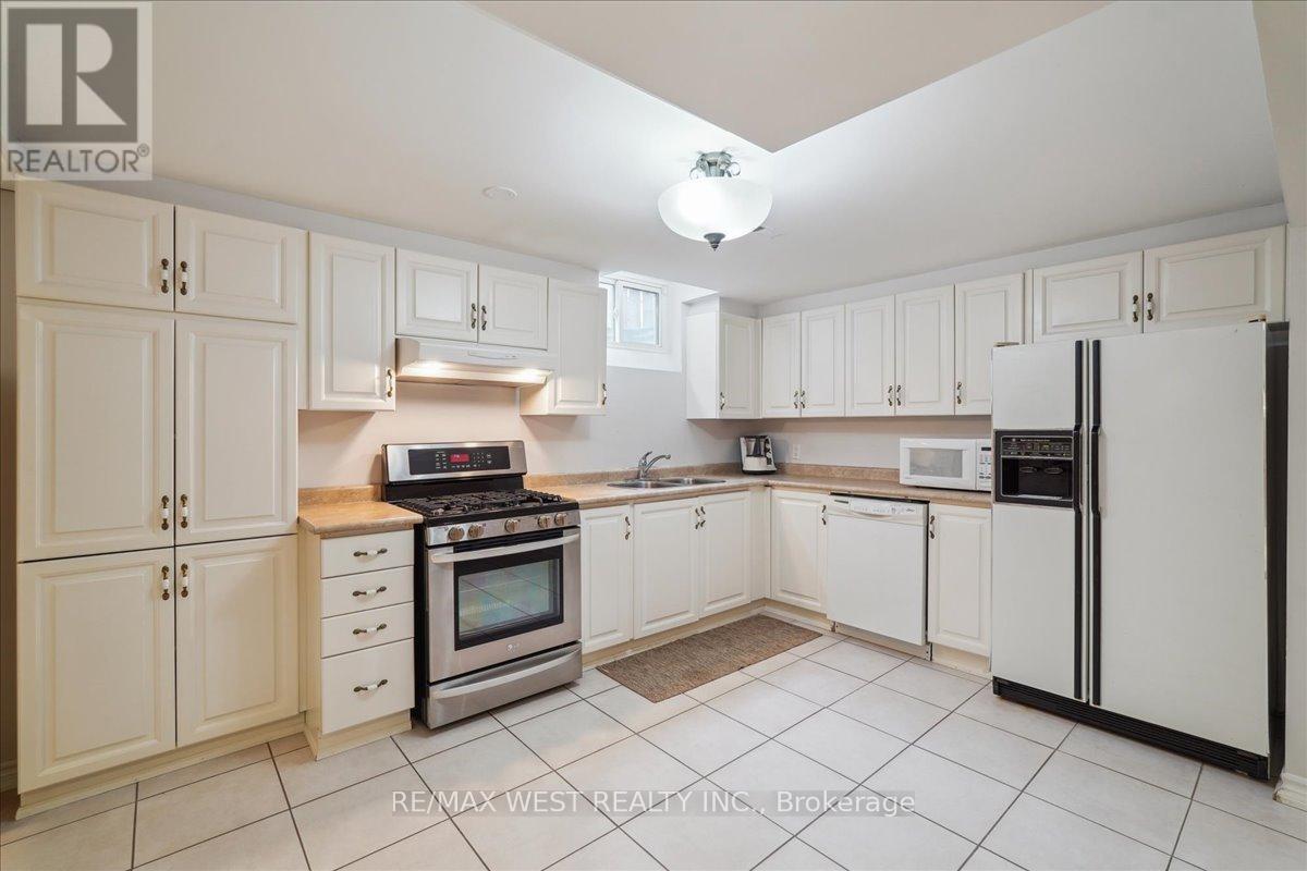 15 Brownlee Avenue, Vaughan, Ontario  L4L 8H4 - Photo 24 - N13037128