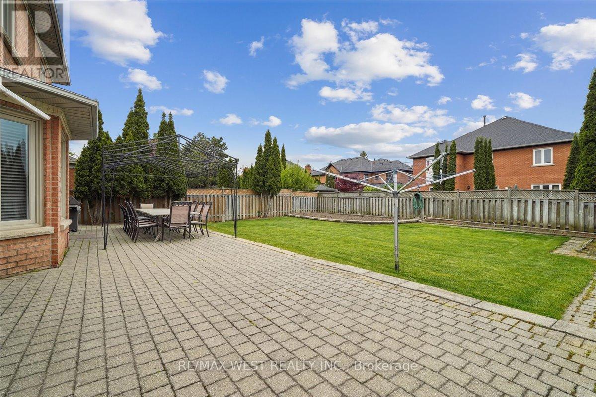 15 Brownlee Avenue, Vaughan, Ontario  L4L 8H4 - Photo 26 - N13037128