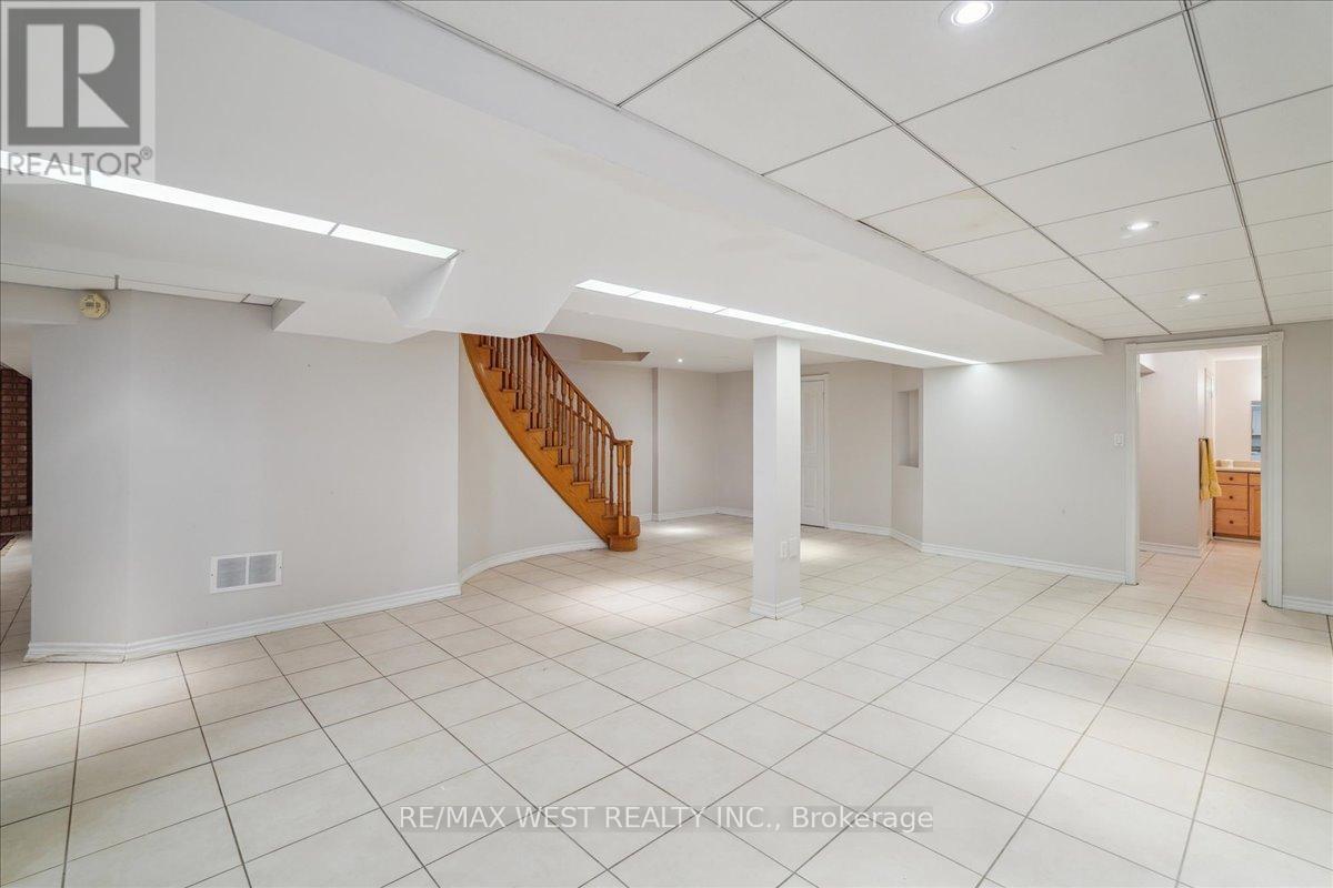 15 Brownlee Avenue, Vaughan, Ontario  L4L 8H4 - Photo 23 - N13037164