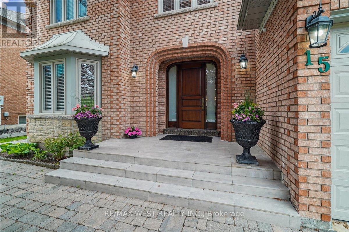 15 Brownlee Avenue, Vaughan, Ontario  L4L 8H4 - Photo 3 - N13037164