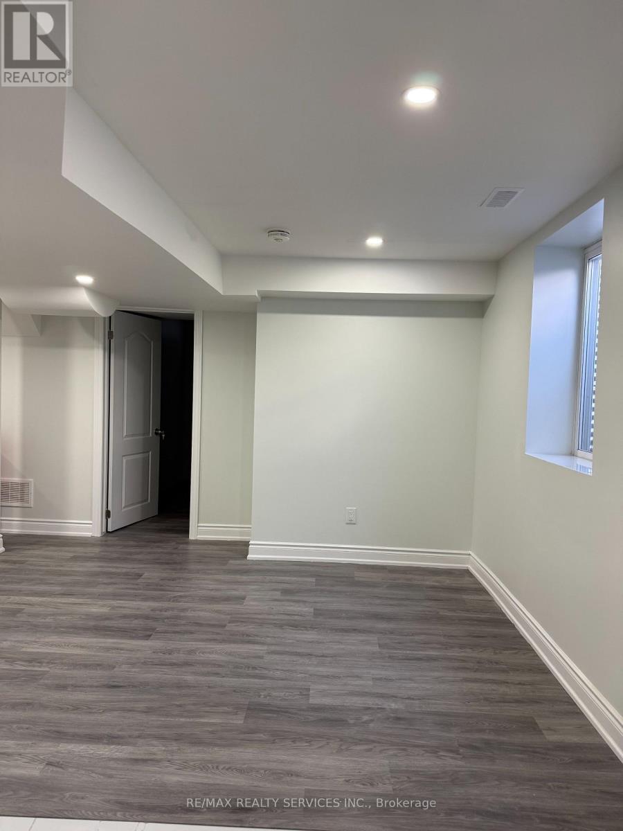 Unknown Address, ,    - Photo 3 - N13037216