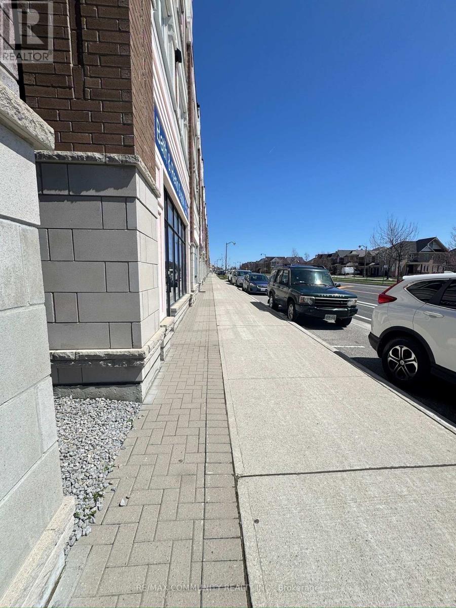 242 Copper Creek Drive, Markham, Ontario  L6B 1N6 - Photo 6 - N13037252