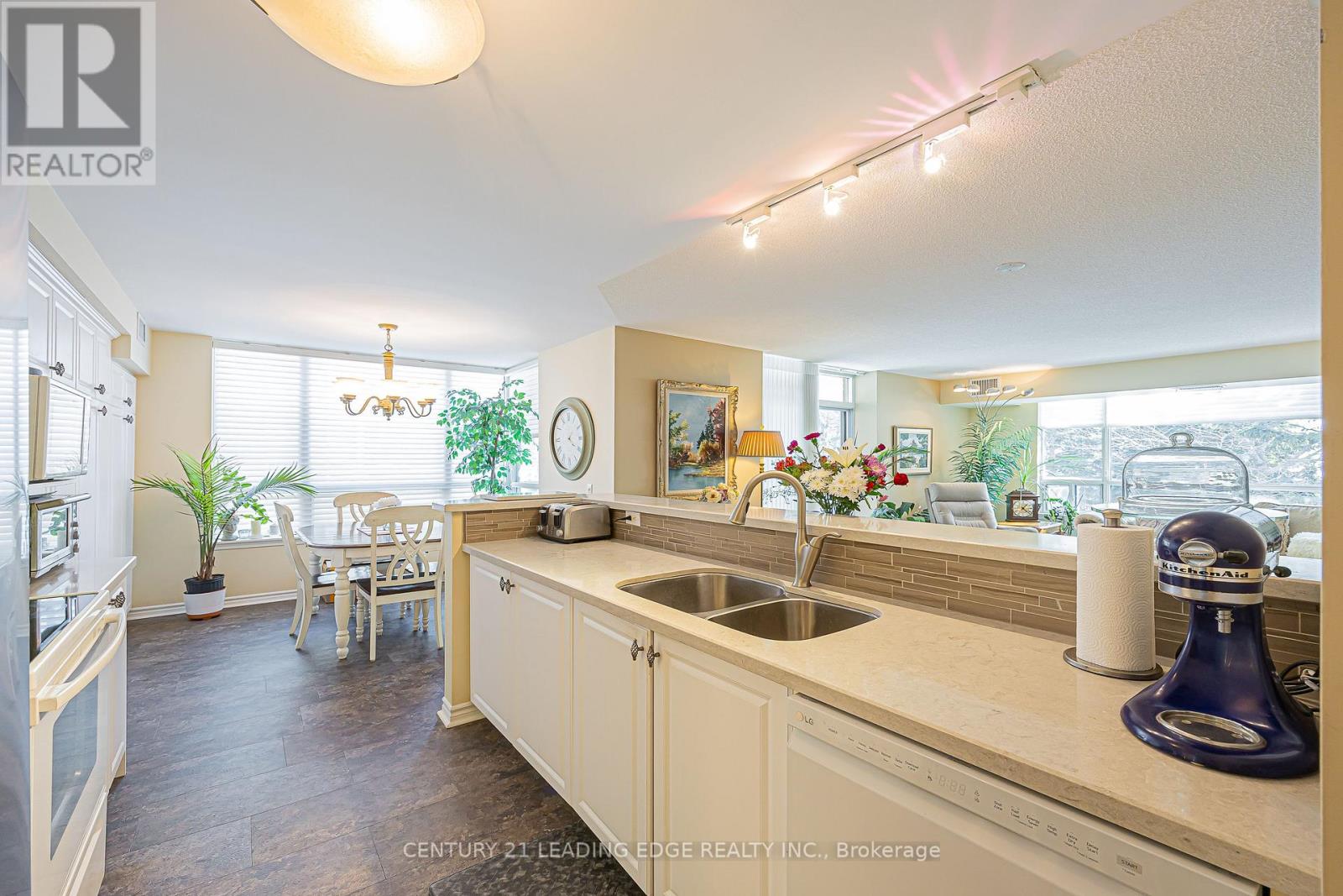 201 - 55 The Boardwalk Way, Markham, Ontario  L6E 1R7 - Photo 13 - N13037264