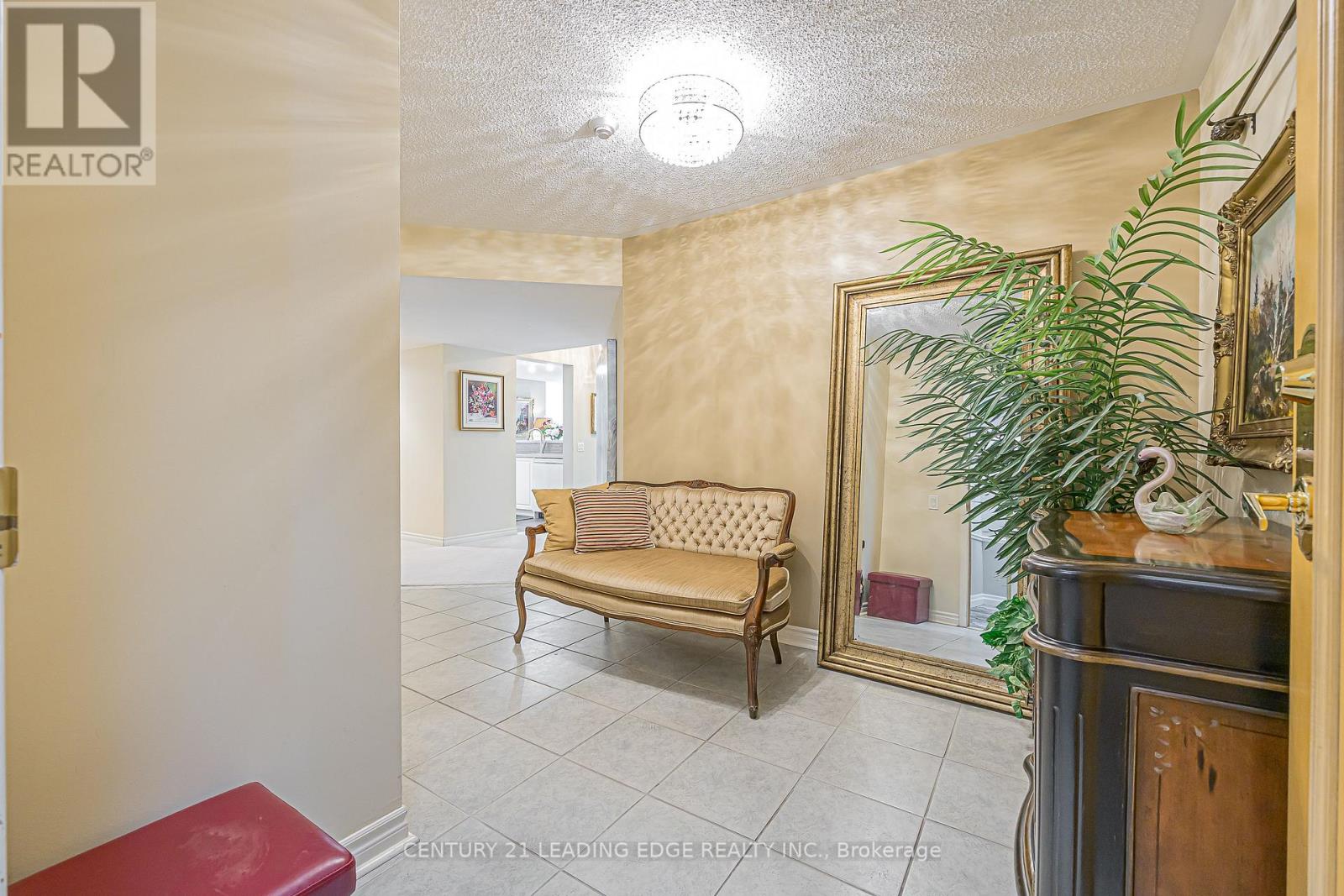 201 - 55 The Boardwalk Way, Markham, Ontario  L6E 1R7 - Photo 3 - N13037264