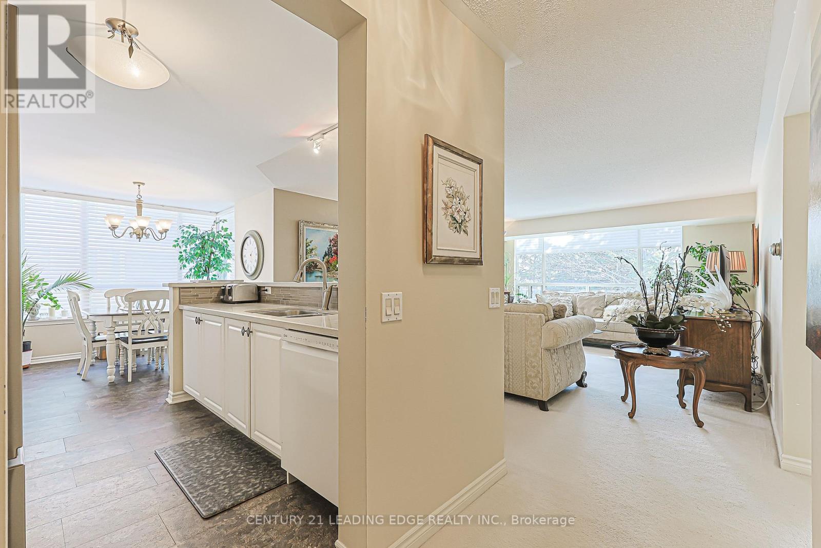 201 - 55 The Boardwalk Way, Markham, Ontario  L6E 1R7 - Photo 5 - N13037264