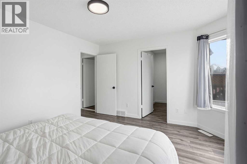 113 Mt Lorette Place SE, Calgary, Alberta  T2Z 2M1 - Photo 9 - A2288992