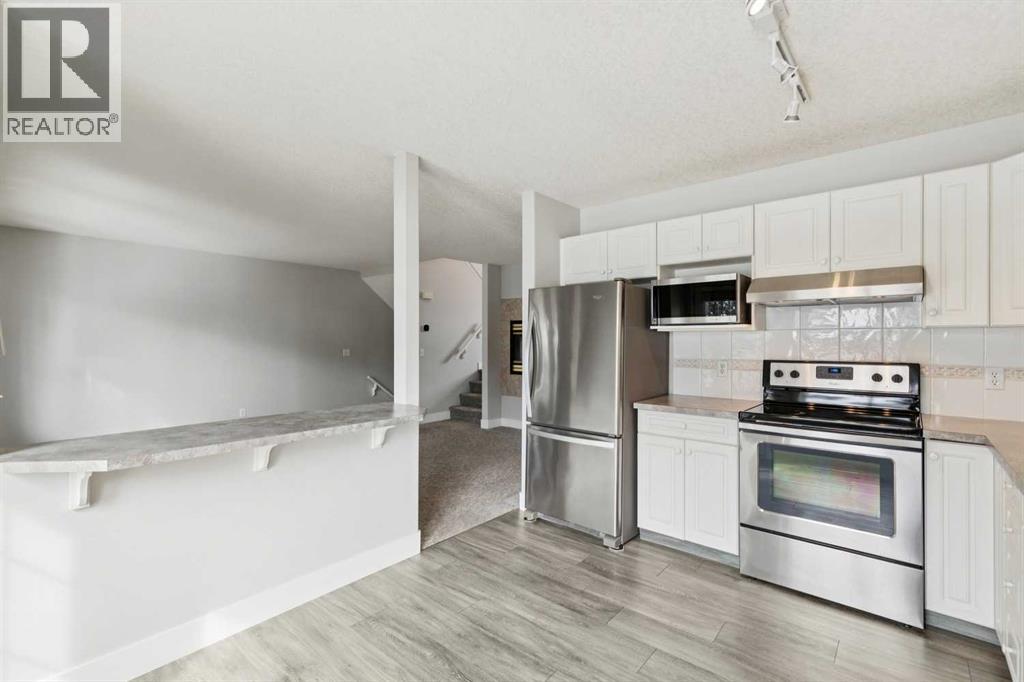 328 Prominence Heights Sw, Calgary, Alberta  T3H 2Z6 - Photo 12 - A2296112