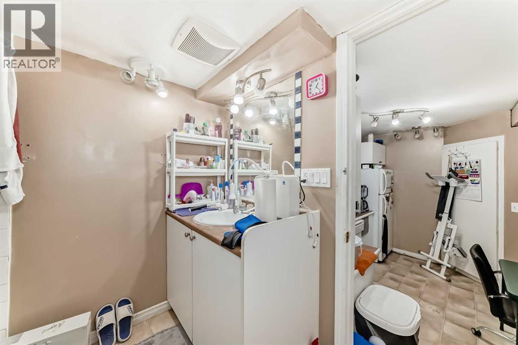 155 Erin Meadow Way SE, Calgary, Alberta  T2B 3P7 - Photo 37 - A2297998