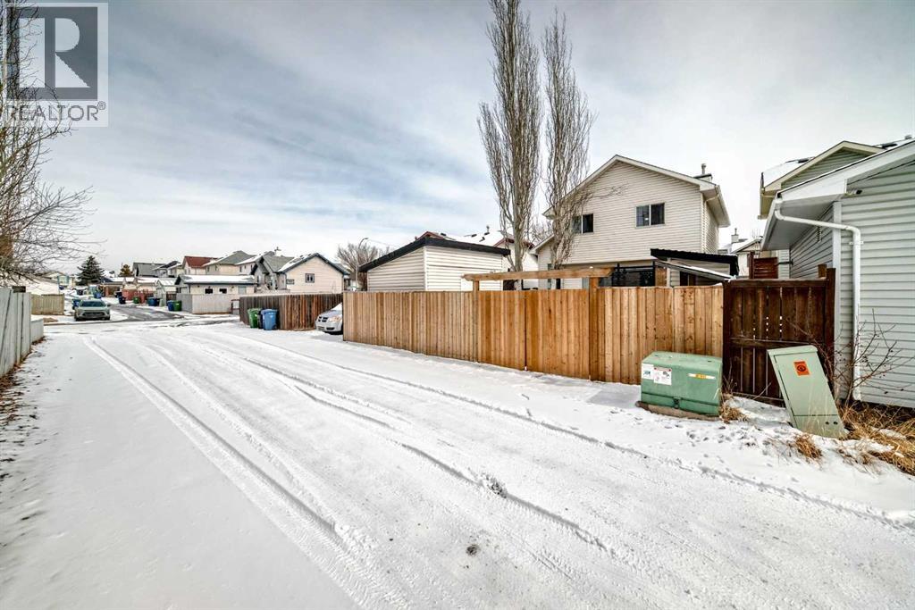 155 Erin Meadow Way SE, Calgary, Alberta  T2B 3P7 - Photo 50 - A2297998