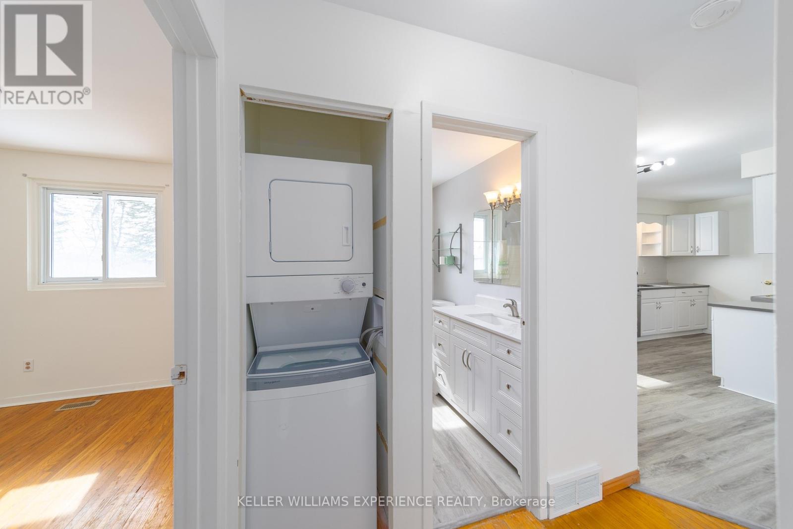 91 Cundles Road E, Barrie, Ontario  L4M 2Z8 - Photo 8 - S13037116