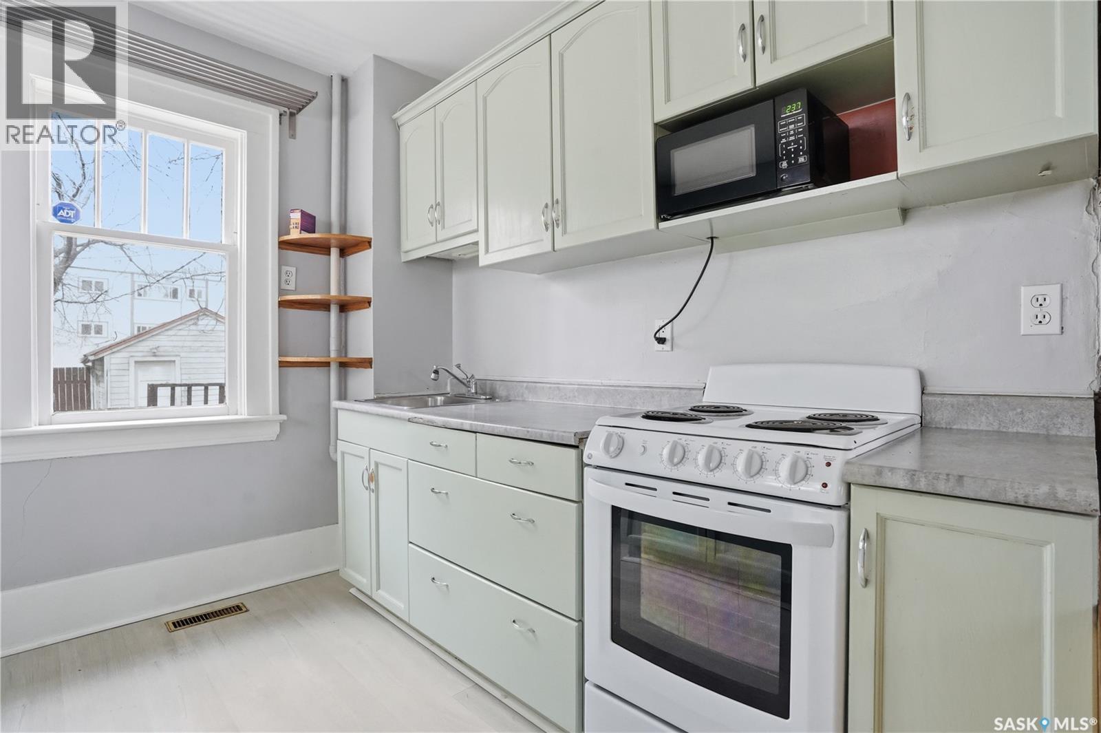 3332 Pike Avenue, Regina, Saskatchewan  S4T 1S4 - Photo 13 - SK033758