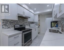 102 BUNCHBERRY WAY, Brampton, Ontario