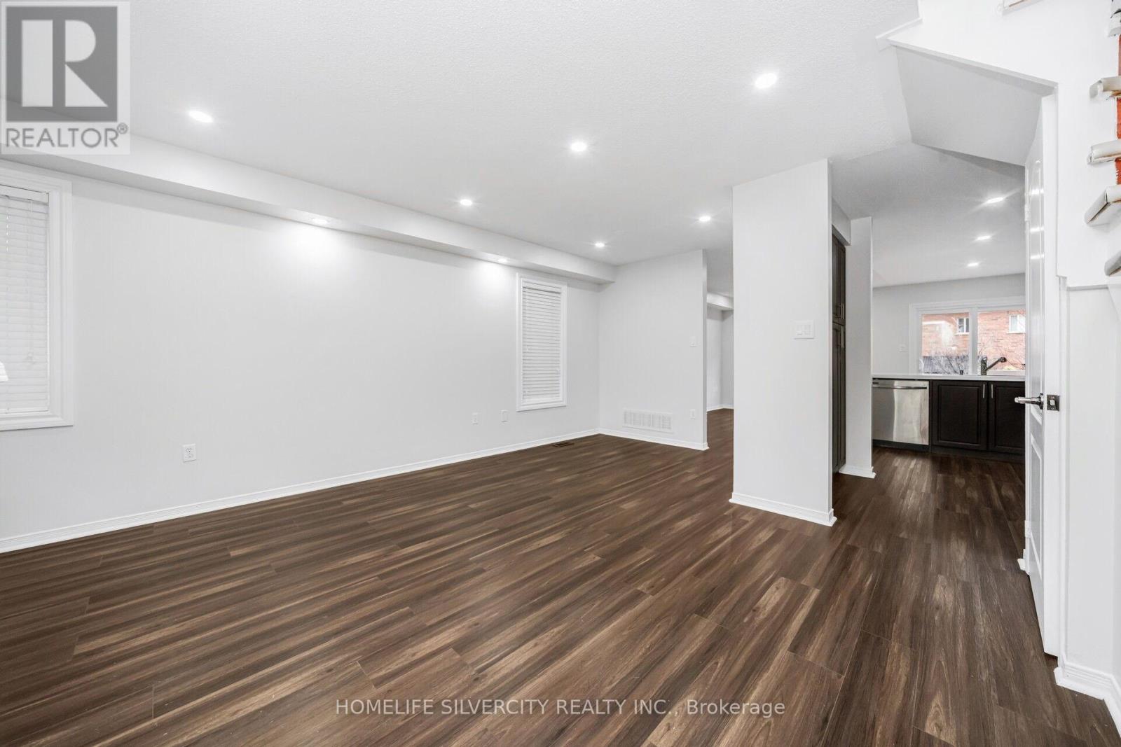 35 Velvet Grass Lane, Brampton (Sandringham-Wellington), Ontario  L6R 1X8 - Photo 10 - W13037066