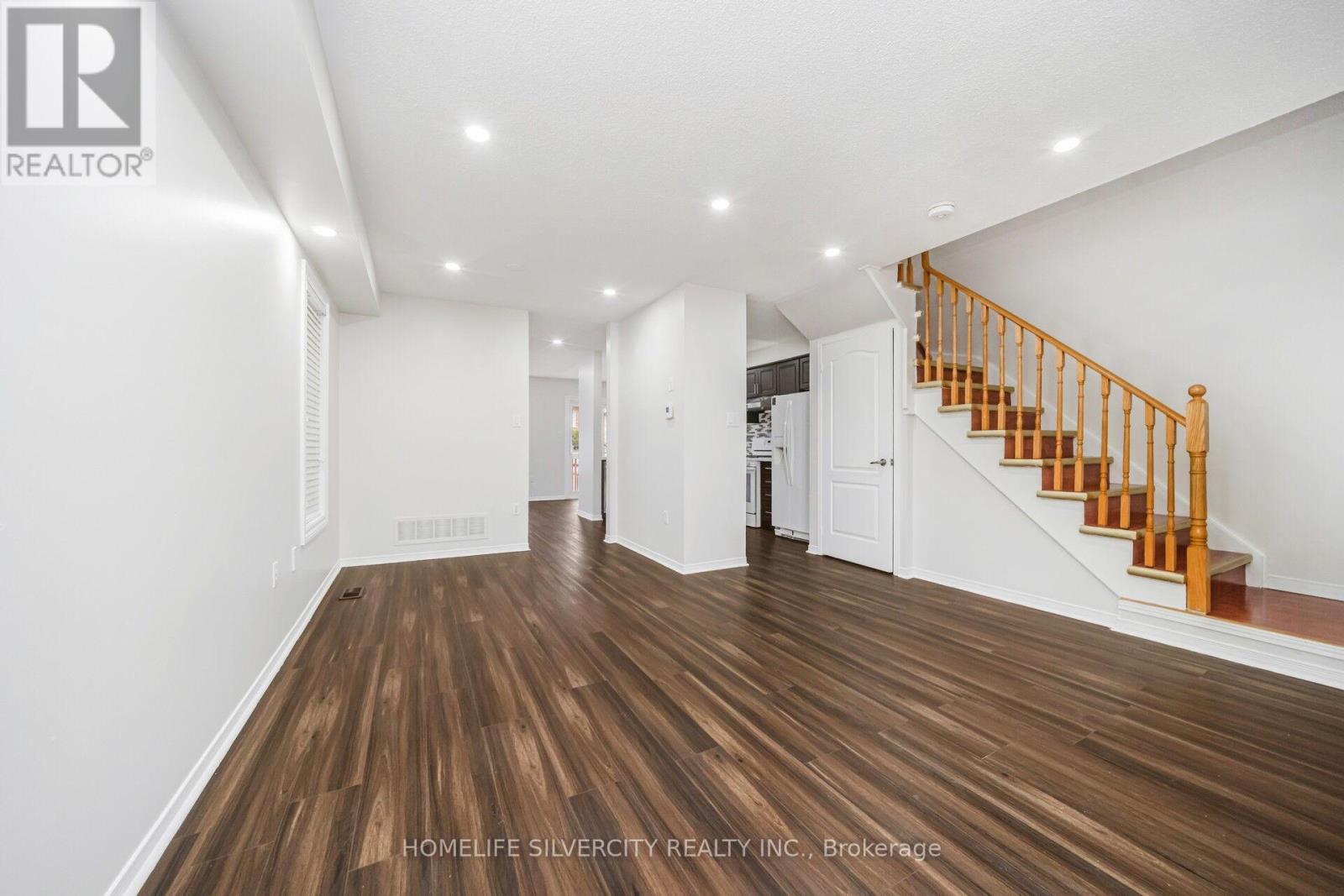 35 Velvet Grass Lane, Brampton (Sandringham-Wellington), Ontario  L6R 1X8 - Photo 12 - W13037066