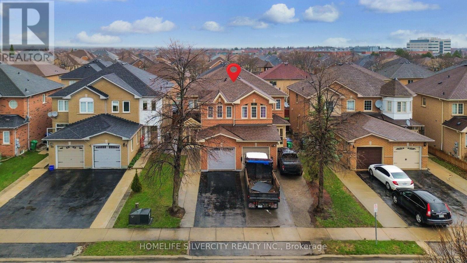 35 Velvet Grass Lane, Brampton (Sandringham-Wellington), Ontario  L6R 1X8 - Photo 2 - W13037066