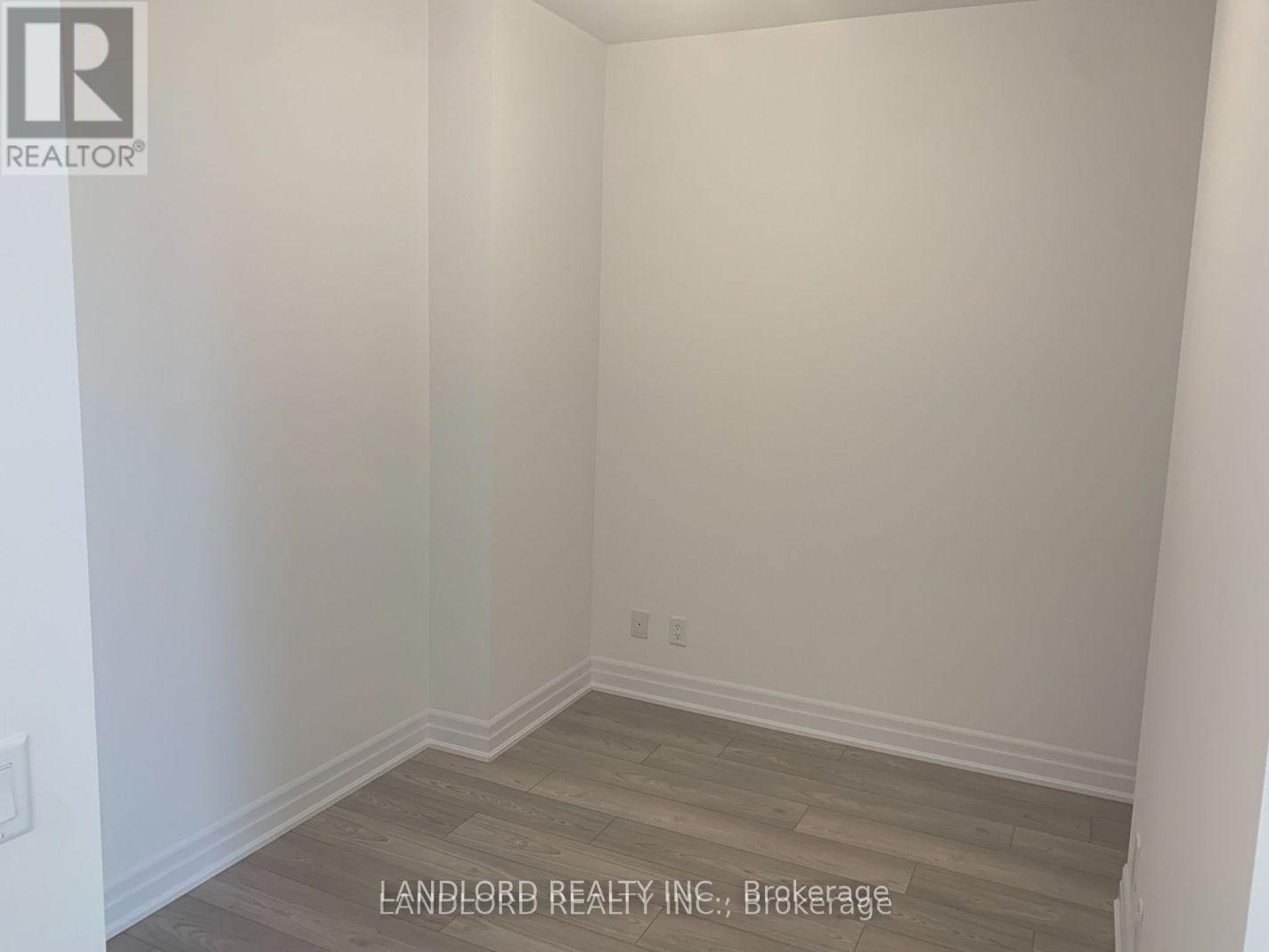 703 - 36 Elm Drive W, Mississauga, Ontario  L5B 0N3 - Photo 10 - W13037150