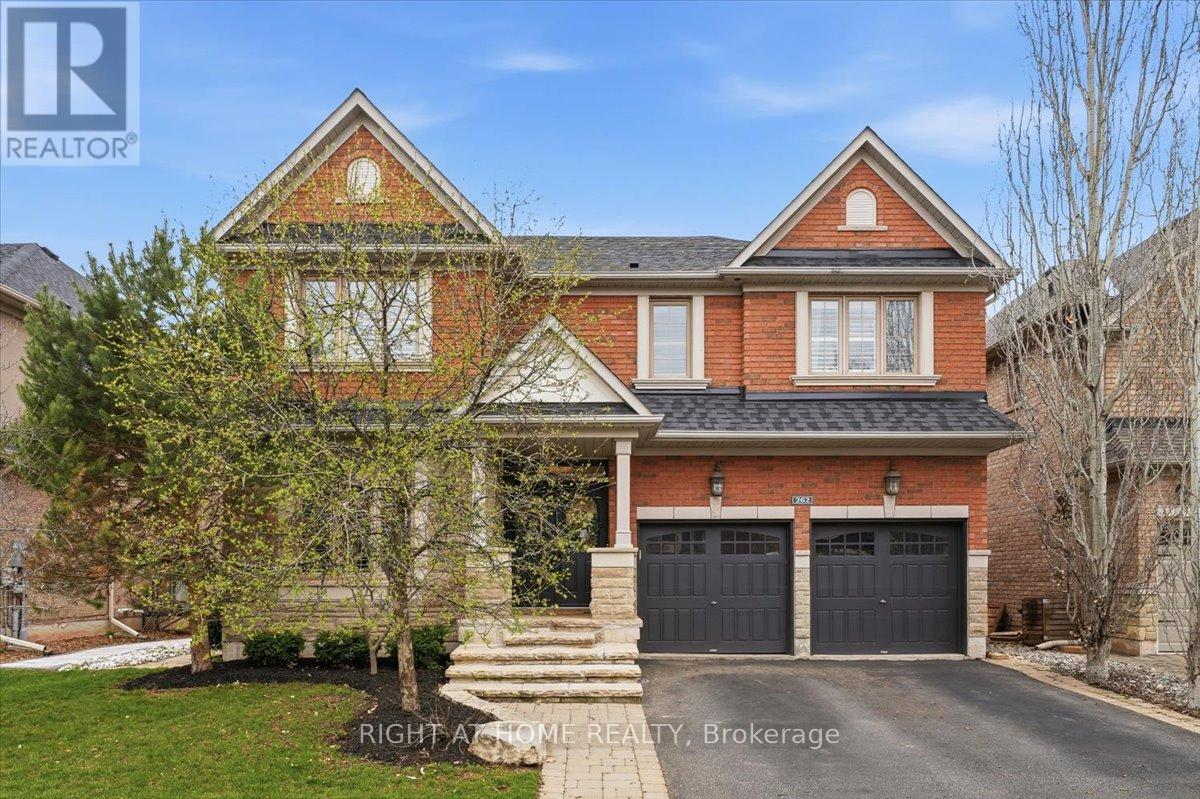262 Nautical Boulevard, Oakville, Ontario  L6L 0B9 - Photo 2 - W13037152