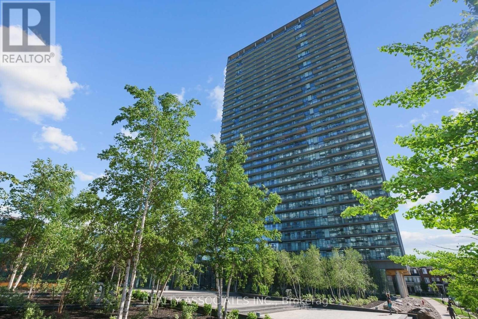 813 - 105 The Queensway Avenue, Toronto, Ontario  M6S 5B5 - Photo 12 - W13037160