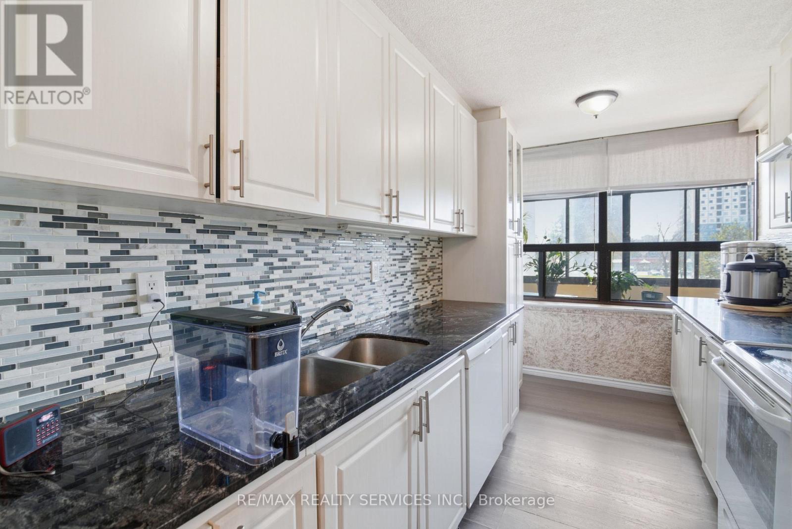 304 - 18 Knightsbridge Road, Brampton (Queen Street Corridor), Ontario  L6T 3X5 - Photo 16 - W13037268